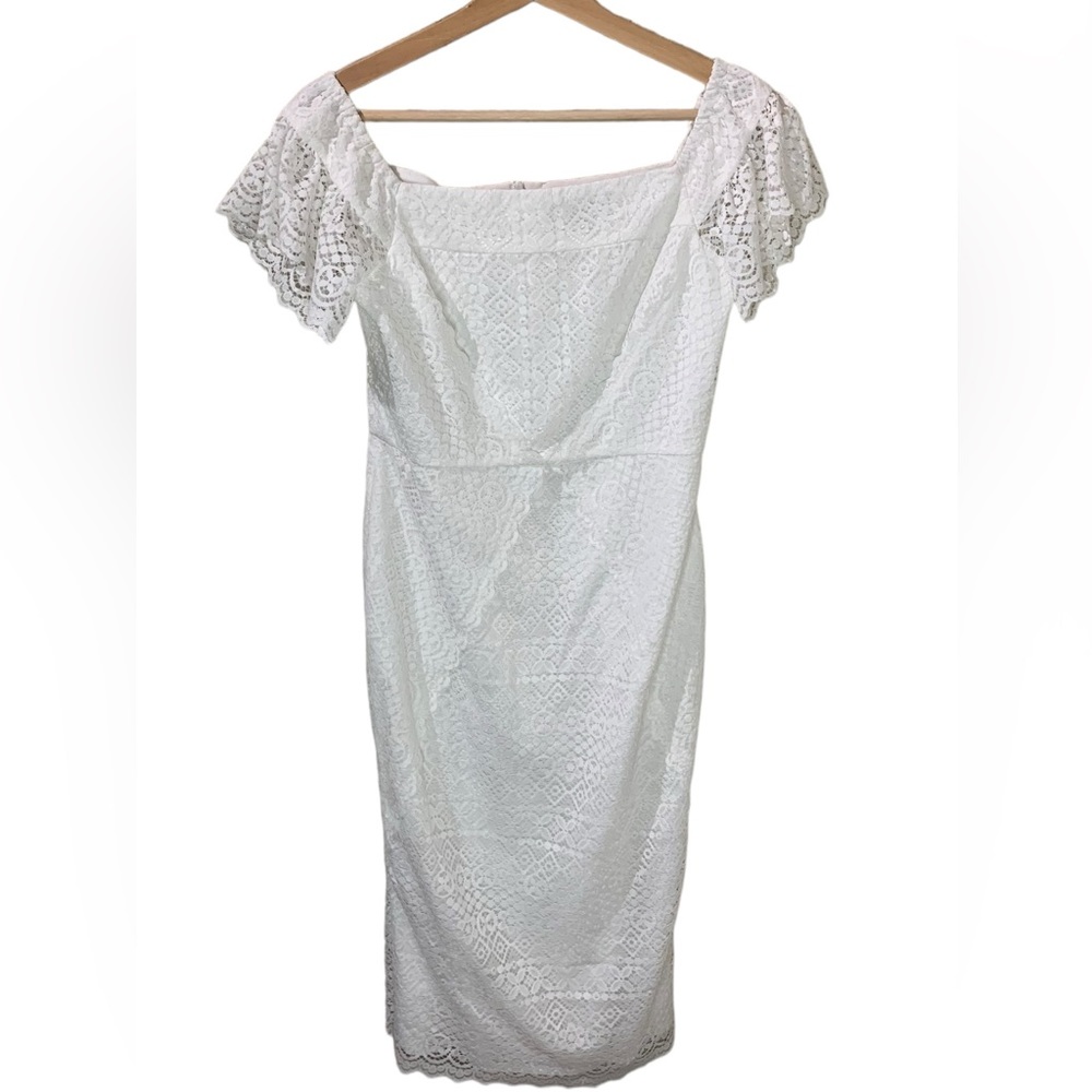 Gorgeous Maggy London Lace dress